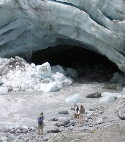 New Zealand Glaciers Ebb and Tour Guides Play Catch-Up