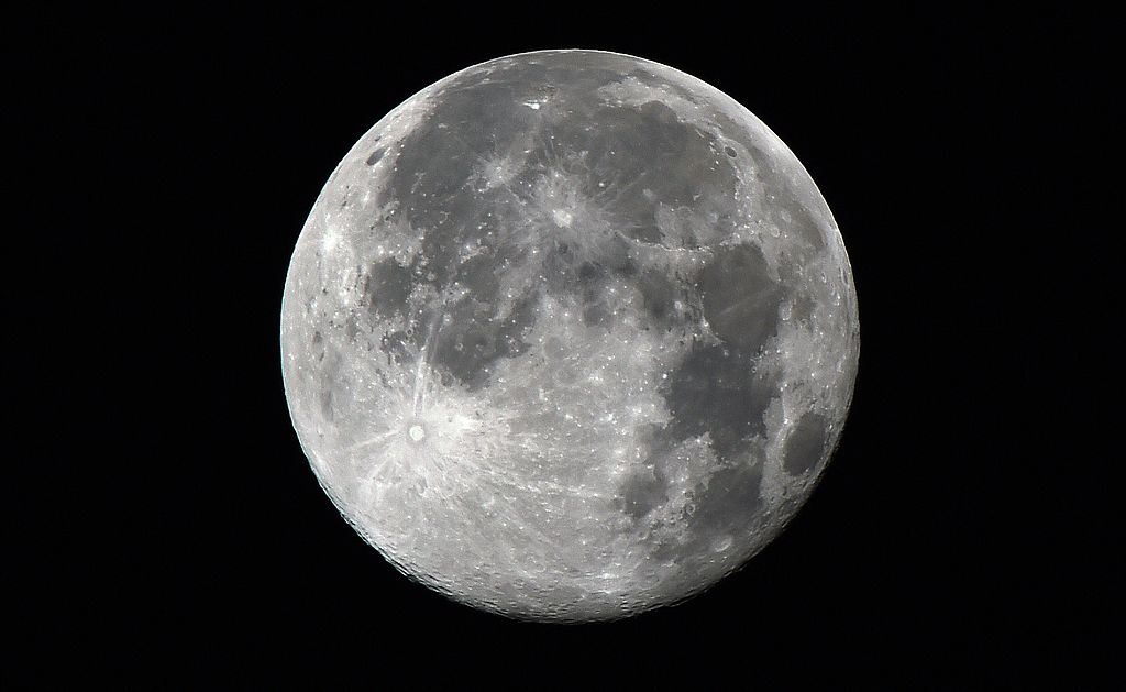 Foto della Luna in plenilunio