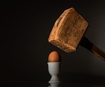 egg, hammer, threaten