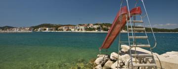 Alquileres vacacionales en la playa en Jezera