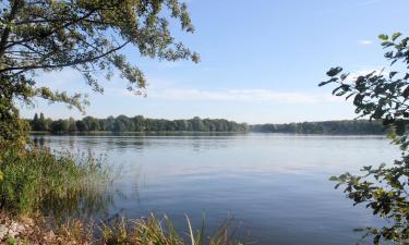 Hoteles con estacionamiento en Neuruppin