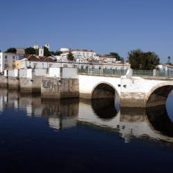 Tavira 420 hotelů