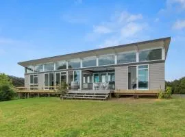 Paroa Bay Chalets - Te Whare Kereru