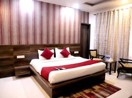 Hotel Hollywood Heights near Railway station: Amritsar şehrinde bir otel