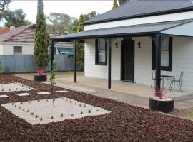 The Renmarkable Cottage, hotel di Renmark