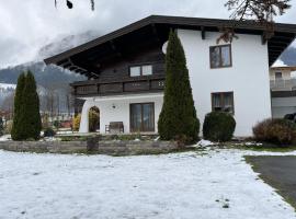 Ferienhaus Lanzinger, hotell i Söll