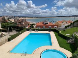 Casa na onda Sonho da Baia, hotel din São Martinho do Porto