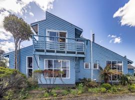 Ariki - National Park Holiday Home, hotel in National Park