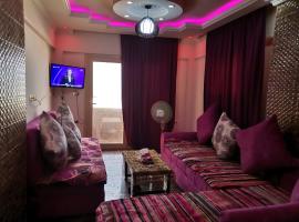 Family Condo With Panoramic Sea View 1, hotell i Alexandria