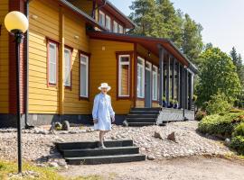 Leena's B&B, отель в городе Инкоо