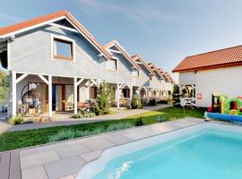 Awesome Home In Karwia With Outdoor Swimming Pool, hotell i Karwia