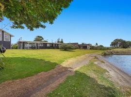 Habourside - Ohope Holiday Home, hotel sa Ohope Beach