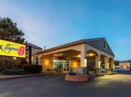 Super 8 by Wyndham NAU/Downtown Conference Center, hotel v mestu Flagstaff