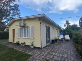 Casa en Colinas Verdes, viešbutis mieste Sierra de los Padres