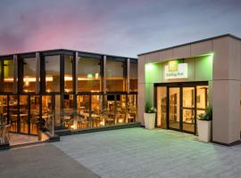 Holiday Inn London Gatwick - Worth, an IHG Hotel, хотел близо до Летище Gatwick, London - LGW, 