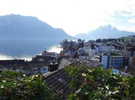 Wohnung mit herrlichem Blick auf den Pilatus, rantatalo kohteessa Weggis