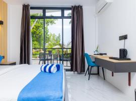 Atoll Residence Dhangethi: Dhangethi şehrinde bir otel