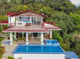 Villa La Vista of Panama City and magestical mountains from infinity pool, hotel di Cerro Azul