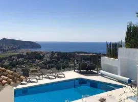 Casa Vida, your villa with panoramic sea views in Moraira.