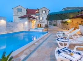 Family friendly house with a swimming pool Skrip, Brac - 17345