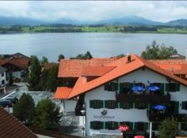 Ferienhaus Vitushöhle, hotel v destinaci Füssen