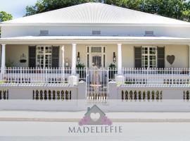 Madeliefie Guest Accommodation, hotel u gradu 'Paarl'