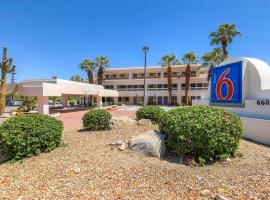 Motel 6-Palm Springs, CA - Downtown, hotel dekat Bandara Internasional Palm Springs - PSP, 