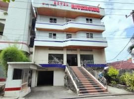 Hotel Riverside Manado, hotel perto de Aeroporto Internacional Sam Ratulangi - MDC, Manado