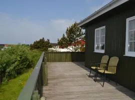 Holiday Home Ulrich - 500m from the sea in Western Jutland by Interhome