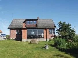 3 Bedroom Lovely Home In Simrishamn