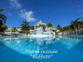 Kaffa50 - Plage & 3Piscines - Anse Marcel، فندق في Anse Marcel 