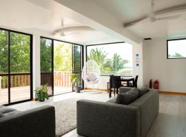 Kudhi Boli Beach House, hotel di Thulusdhoo