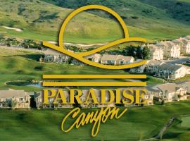 Paradise Canyon Golf Resort - Luxury Condo M401, hotel v destinaci Lethbridge