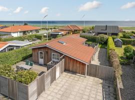 2 Bedroom Awesome Home In Kerteminde, hotell i Kerteminde