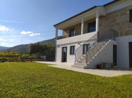 Casa do Crasto - Soajo, hotel in Soajo