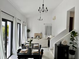 Zeus Holiday Home, Hotel in Pissouri