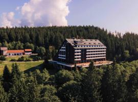 OREA Resort Horizont Šumava โรงแรมในเชเลซนารูดา