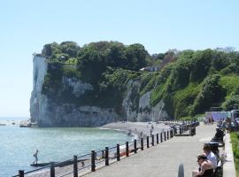 도버에 위치한 호텔 2 Bed Chalet St Margaret's at Cliffe South Coast