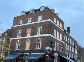 Three Falcons: bir Londra, St Johns Wood oteli