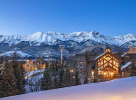 2BR Mountain Lodge Luxury Skiin out Best Amenities, ваканционна къща в Телърайд