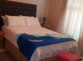 EE Maison Bed and Breakfast, hotel i Francistown