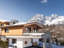 Genießen Sie Bergblick & Sauna im modernen Chalet, hotel v destinaci Going