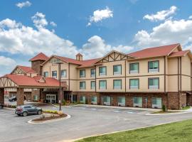 Fairfield Inn & Suites by Marriott Helen, отель в городе Хелен