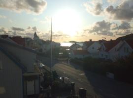 West coast villa with sea view, hotel v destinácii Skärhamn