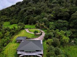 Waiotemarama Falls Lodge, hotel v destinaci Opononi