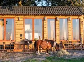 La vie en Rose - Pet friendly Tiny house in the nature with fenced garden