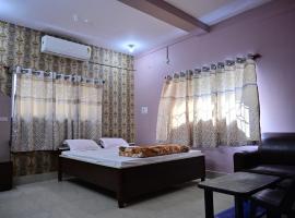 Hotel Palak, B&B di Deoghar