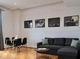 SynPiraeus Apartments & Studios