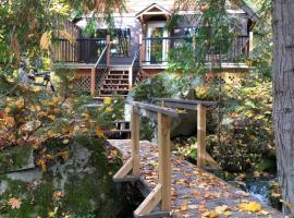 4 Mile Creek Cabin (Creekside), hotel u gradu Nelson