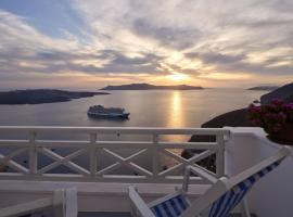 Amphitheater Cave Houses, hotel in Fira